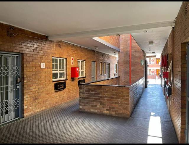 1 BEDROOM APARTMENT FOR SALE IN SUNNYSIDE